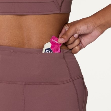 Janji Pace 5" Shorts - Women's 8