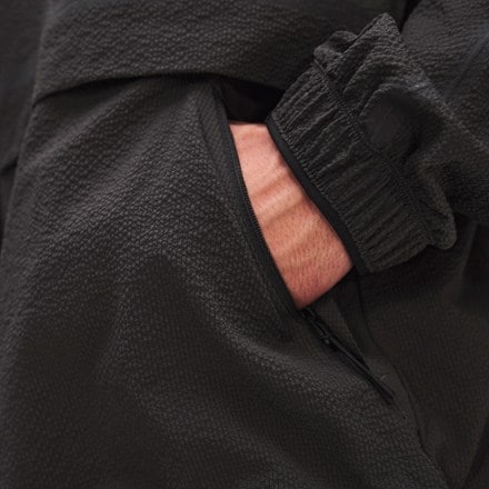 On Performance Volt Jacket - Men's 7