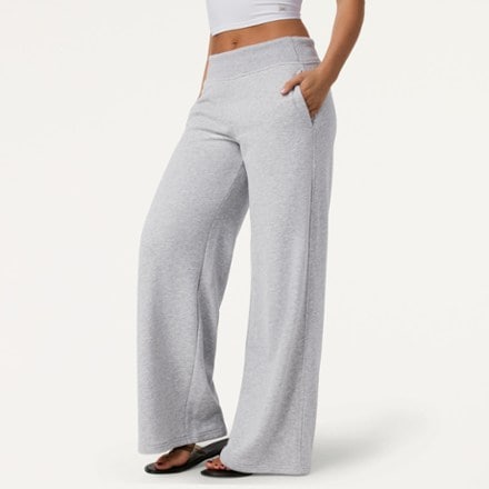 Vuori Sedona Mid-Rise Wideleg Pants - Women's 5