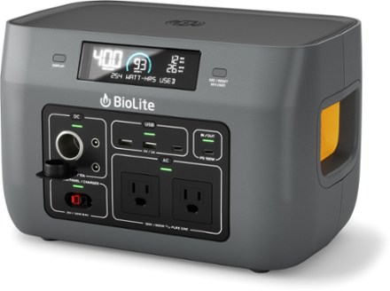 BioLite BaseCharge 600+ Portable Power Station 0
