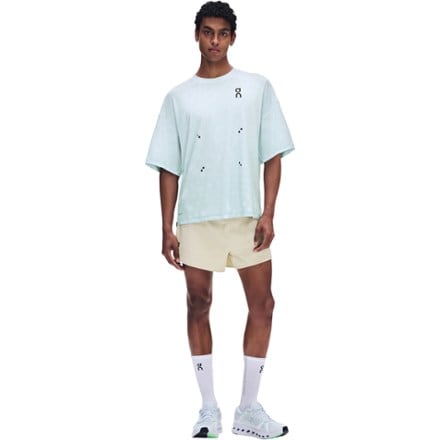 On Performance Volt Shorts - Men's 3