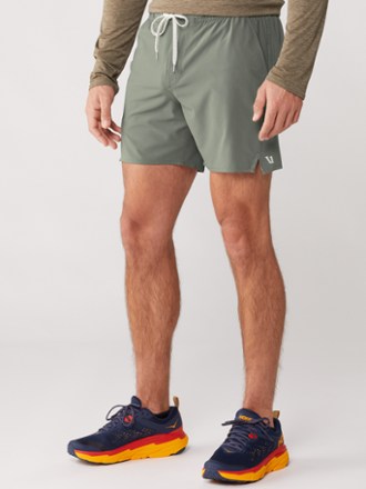 Vuori Trail Shorts - Men's 1