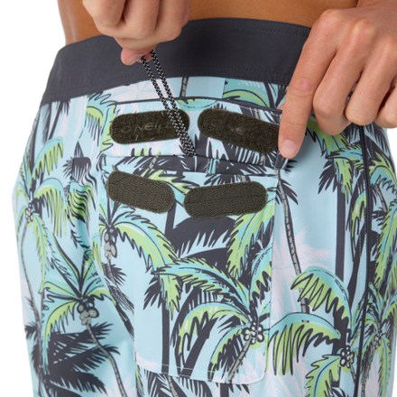 O'Neill Hyperfreak Mysto Scallop 19" Board Shorts - Men's 3