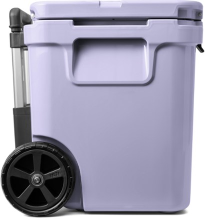 YETI Roadie 48 Wheeled Cooler 6