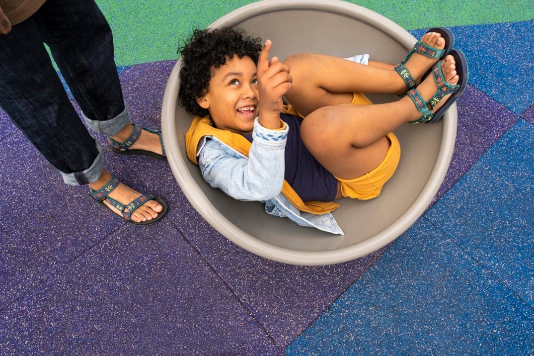 Location Image for Original Universal Sandals - Kids'