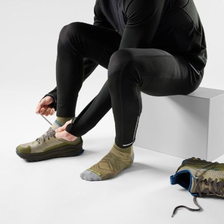 Smartwool Run Zero Cushion Mid Crew Socks - Men's 1