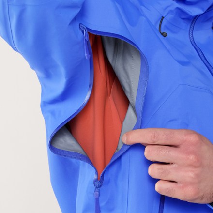 Arc'teryx Beta SL Jacket - Men's 4