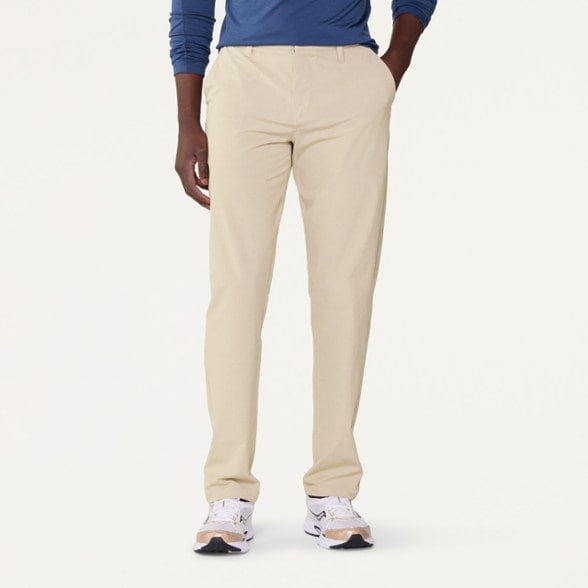 Model info: Height: 6'1" | Waist: 30" | Inseam: 33" | Wearing size: 32 IN Waist x 32 IN Inseam