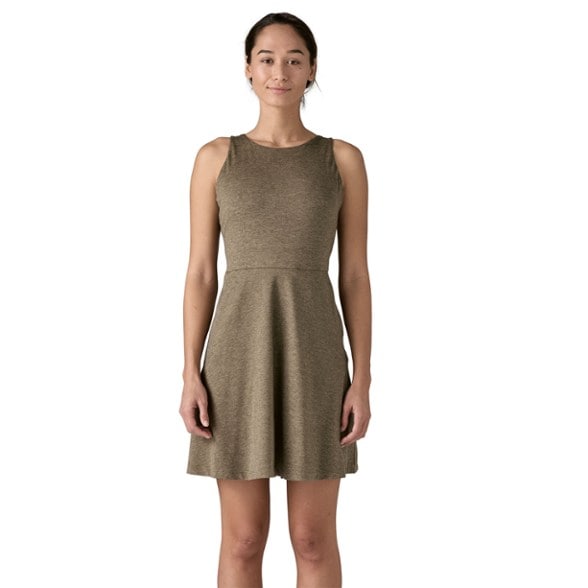 On Body Image of color Wing Grey
