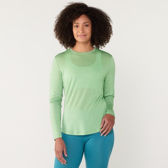 Model info: Height: 5'10" | Chest: 35 | Waist: 28" | Wearing size: M