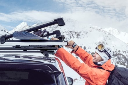 Thule SnowPack Extender Ski/Snowboard Rack 7