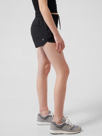 Athleta All Play 3" Shorts - Girls' 2