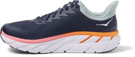 rei outlet hoka
