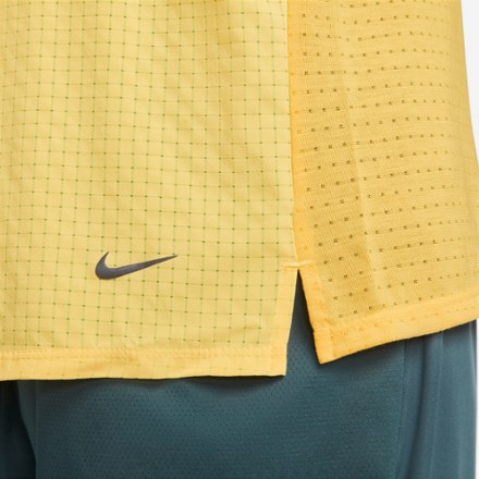 Nike Dri-FIT Trail Solar Chase Top - Men's 6