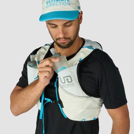 Ultimate Direction Ultra Hydration Vest 12 L 10