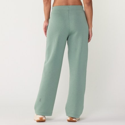 On Focus Tech Sweatpants - Women's 2