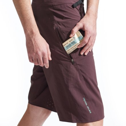 PEARL iZUMi Summit Pro Shell Bike Shorts - Men's 7