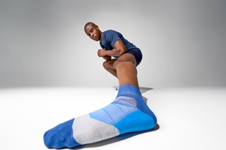 Feetures Elite Light Cushion Quarter Socks 2
