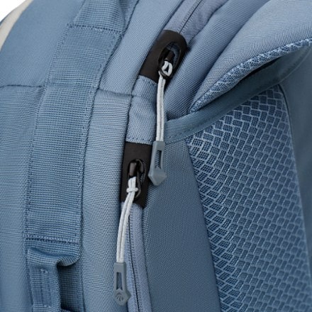 Eagle Creek Tour Lite Travel Pack - 38L 6