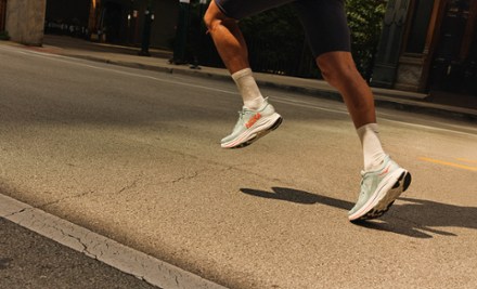 Location Image for Clifton 10 Road-Running Shoes - Men's