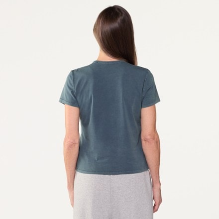 Vuori Feather Classic Garment Dye T-Shirt - Women's 4