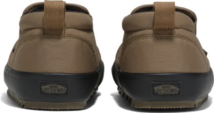 Vans UA Snow Lodge Mid VG Slippers 2