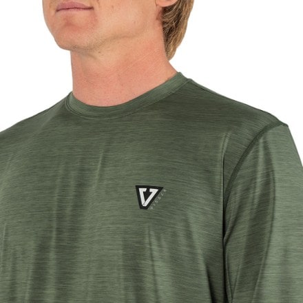 VISSLA Twisted Long-Sleeve Rashguard - Men's 4