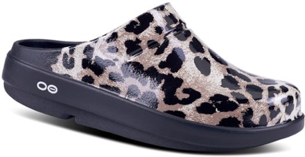 OOFOS OOCloog Clogs - Women's 2
