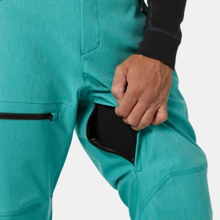 Helly Hansen Sogn Cargo Snow Pants - Men's 6