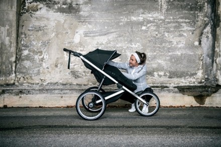 Thule Glide 2 Jogging Stroller 4