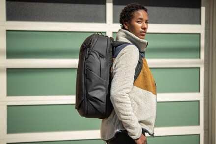 Location Image of color Black