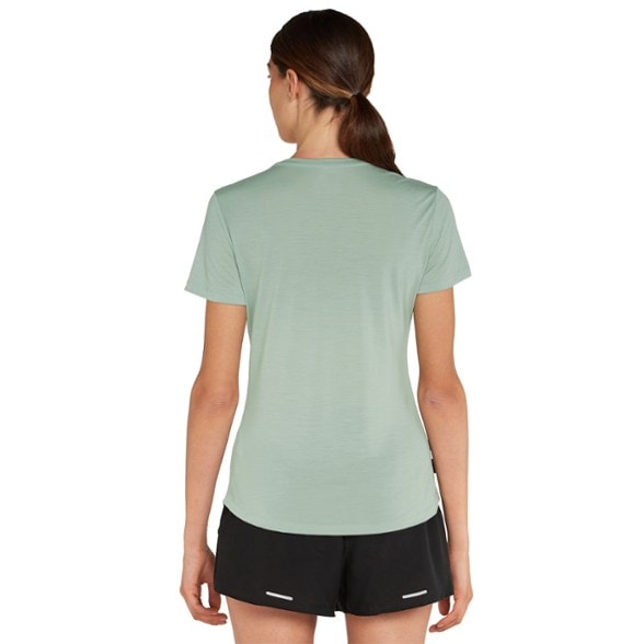 On Body Image of color Moss