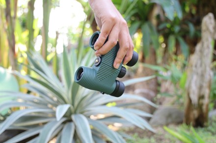 Nocs Provisions Standard Issue 8 x 25 Waterproof Binoculars 7