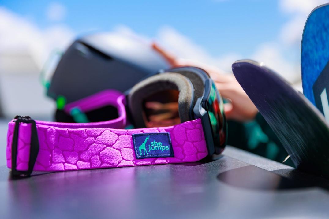 Location Image for I/O MAG ChromaPop Snow Goggles with Lens Protector - Low-Bridge Fit