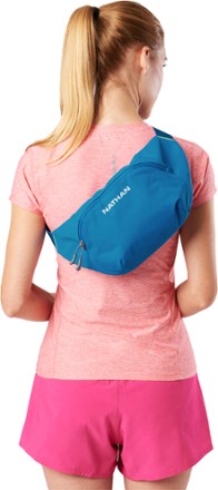 Nathan Limitless Run 2 L Hydration Sling 2