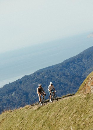 Location Image for Core Momentum Cycling Jersey - Men's