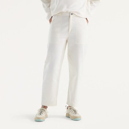 On Body Image of color White Dune