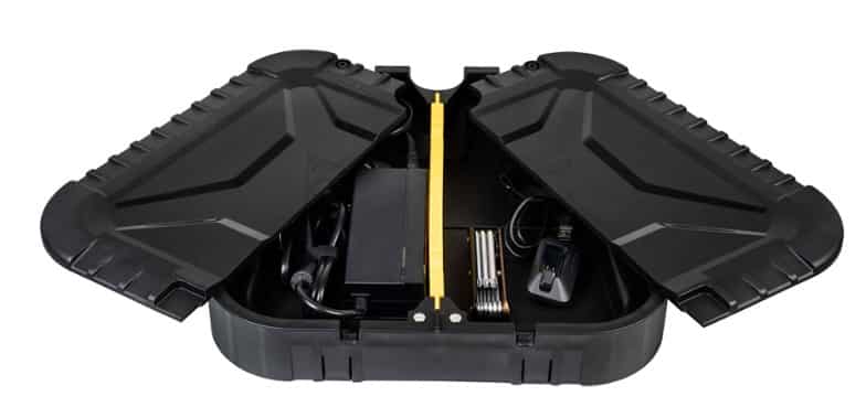 Detail Image of color Black