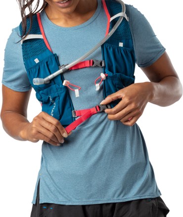 Nathan Vapor Airess Lite 4 L Hydration Vest - Women's 9