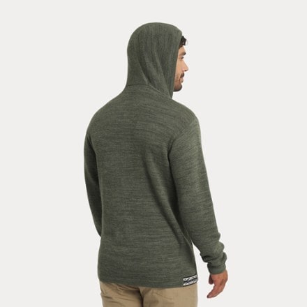 PAKA The Hoodie - Men's 2