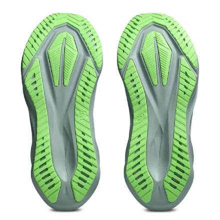 ASICS Novablast 5 Road-Running Shoes - Men's 4