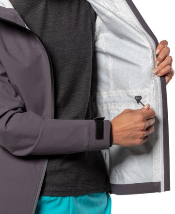 Nathan Protector Rain Jacket - Women's 5