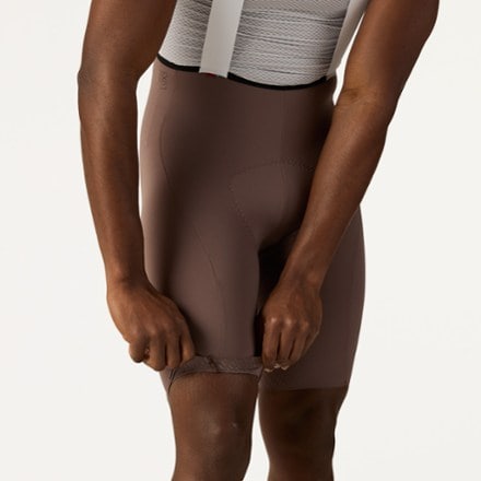 Velocio LUXE Cycling Bib Shorts - Men's 3