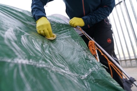 Nikwax Tent and Gear SolarProof Waterproofing Spray 1