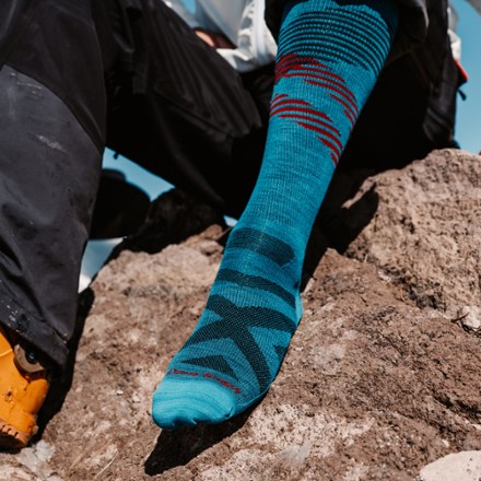 Darn Tough Pennant RFL Over-the-Calf Ultra-Lightweight Ski and Snowboard Socks - Men's 1