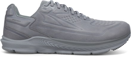 comfortable black polishable shoes