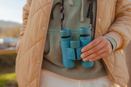 Nocs Provisions Field Issue 8 x 32 Binoculars 7