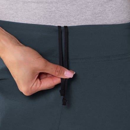 Mountain Hardwear Dynama Ankle Pants - Women's 4