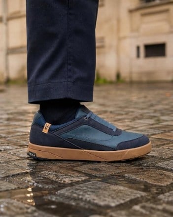 Location Image of color Navy