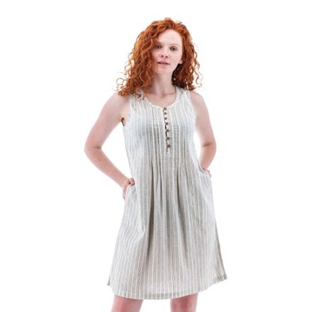 Aventura Breezy Pintuck Swing Dress 0